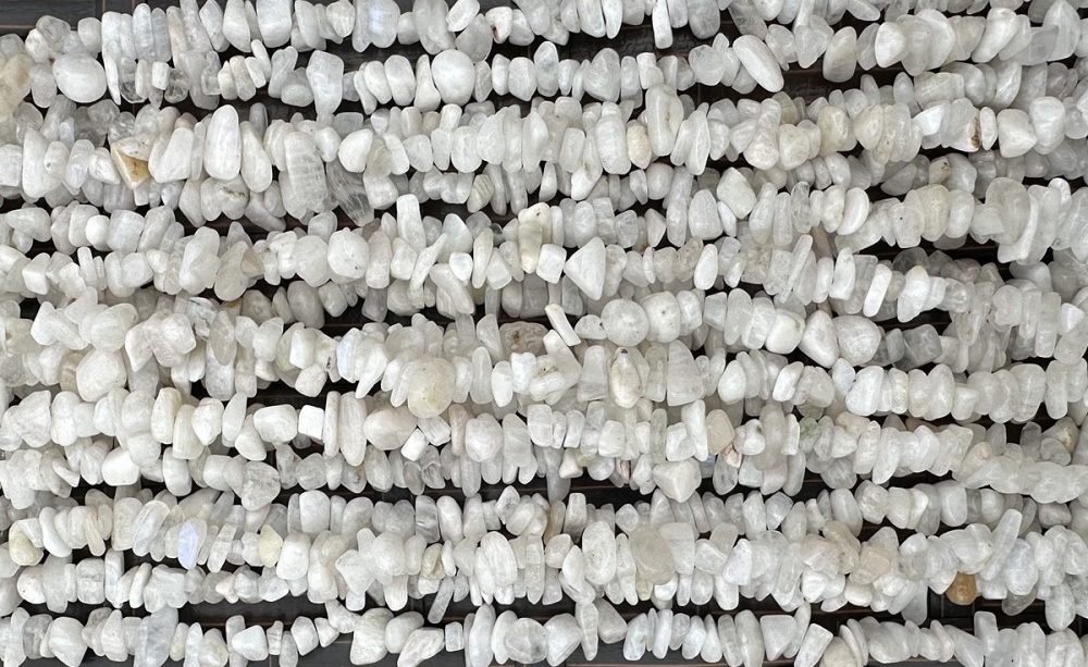 Wholesale natural white moonstone chip beads strands 