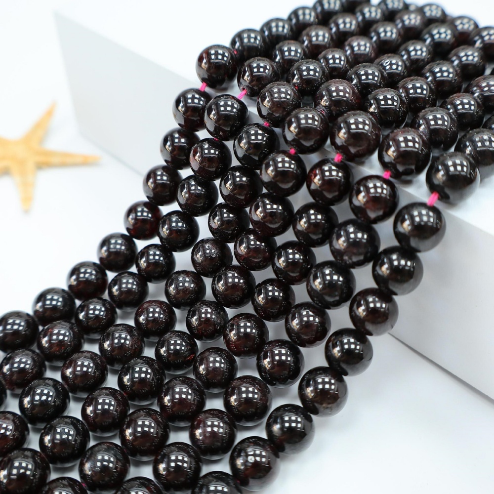 Natural Garnet Round Beads