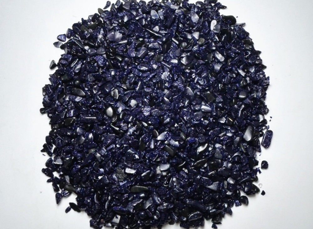 Blue sandstone chips maker