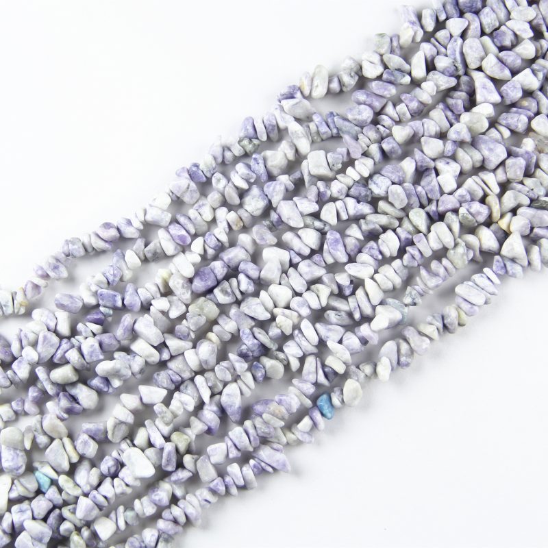 High-quality Purple Turquoise Chip Beads, 5-8mm natural stone chips polished into irregular stone nuggets, perfect for jewelry, resin art, and DIY projects.