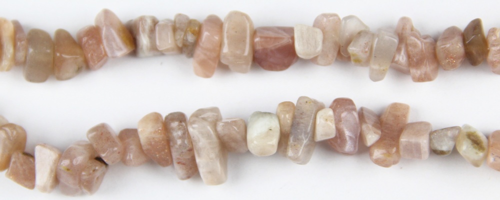 Factory wholesale sunstone chip beads, loose gravel beads in stable stock for jewelry brands and craft suppliers